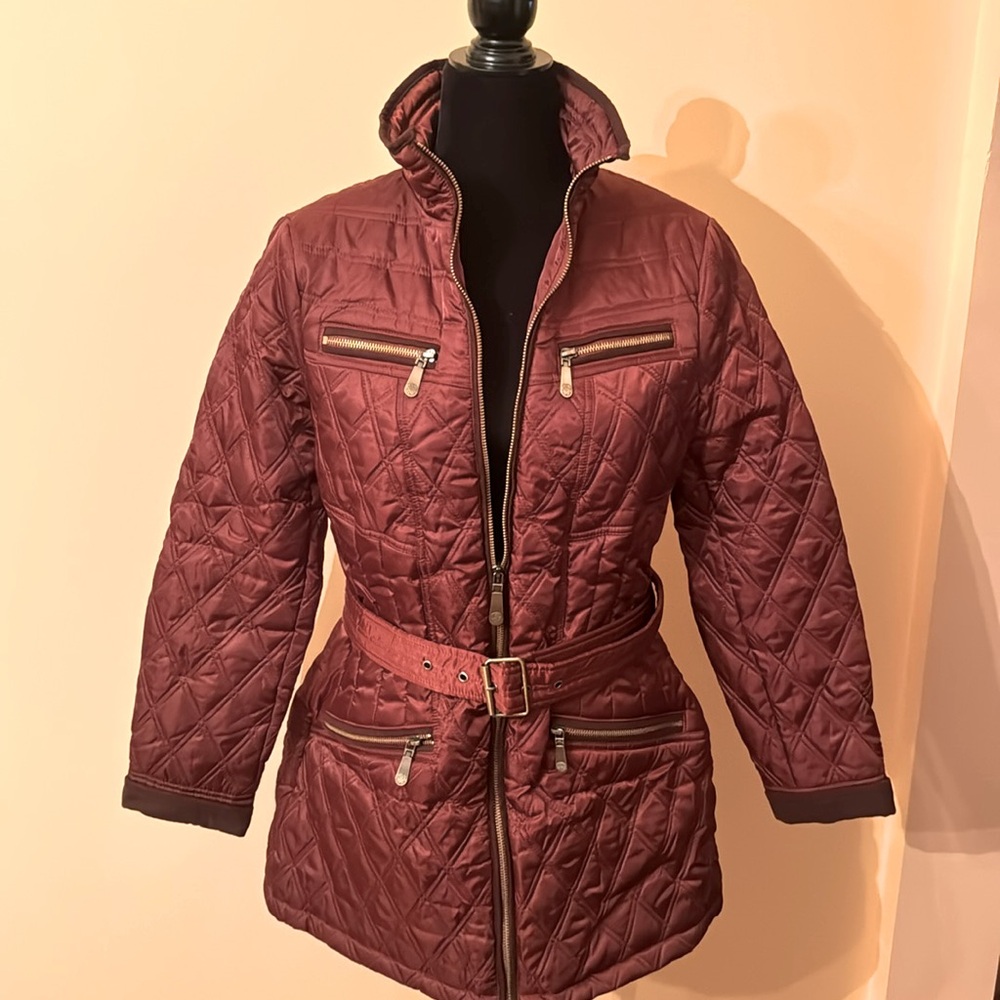 Never worn- Size Medium VINCE CAMUTO quilted jacket